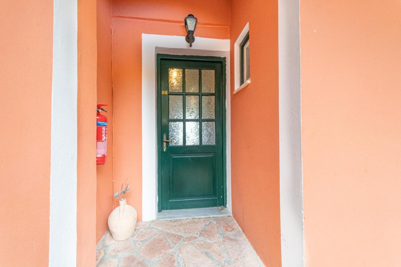 Arianna Studio Ground Floor 5 ปาเลโอกัสไตรซา ภายนอก รูปภาพ